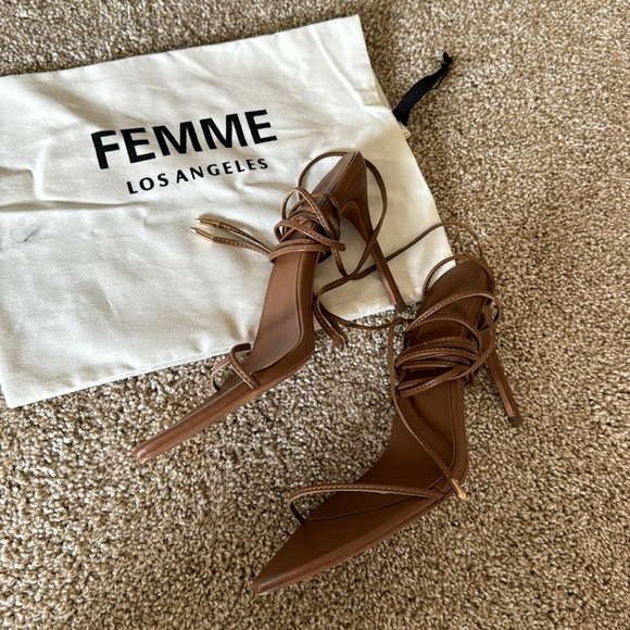 Femme LA Strappy Heel - Picture 3 of 7